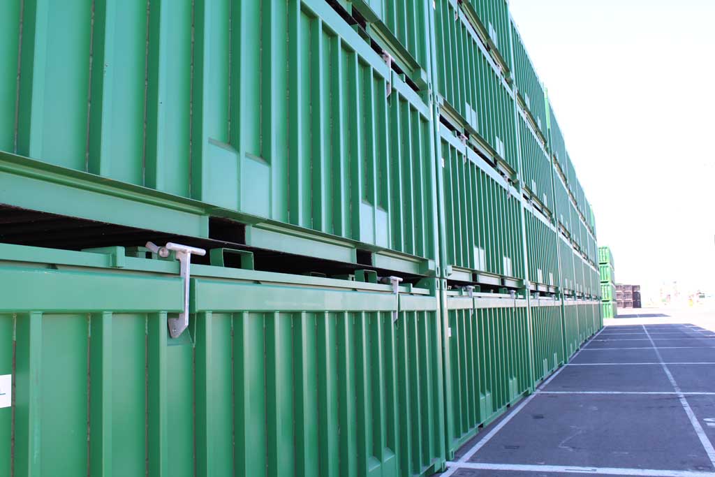 Containerised bulk logistics